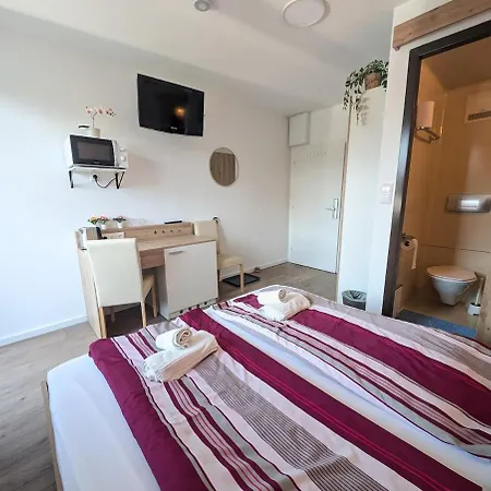 13 - Sonniges Balkon-studio In Seenaehe Inklusive 2 Baederkarten Apartman Sankt Kanzian am Klopeiner See