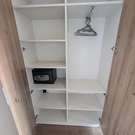 13 - Sonniges Balkon-studio In Seenaehe Inklusive 2 Baederkarten Apartman Sankt Kanzian am Klopeiner See